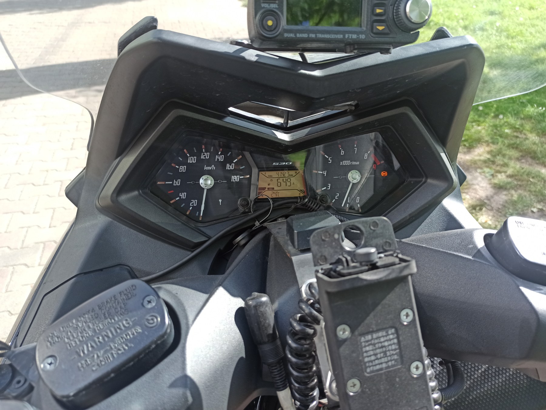 Yamaha T-Max 530 2013 фото :: Мотосалон MotoHit - мотоцикли, екіпірування, запчастини.