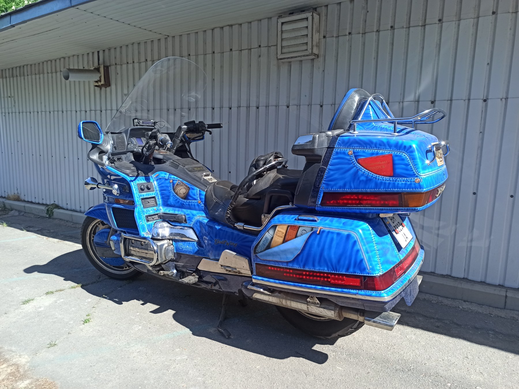 Мотоцикл Honda GoldWing 1500 SE 2001 фото :: Мотосалон MotoHit - мотоцикли, екіпірування, запчастини.