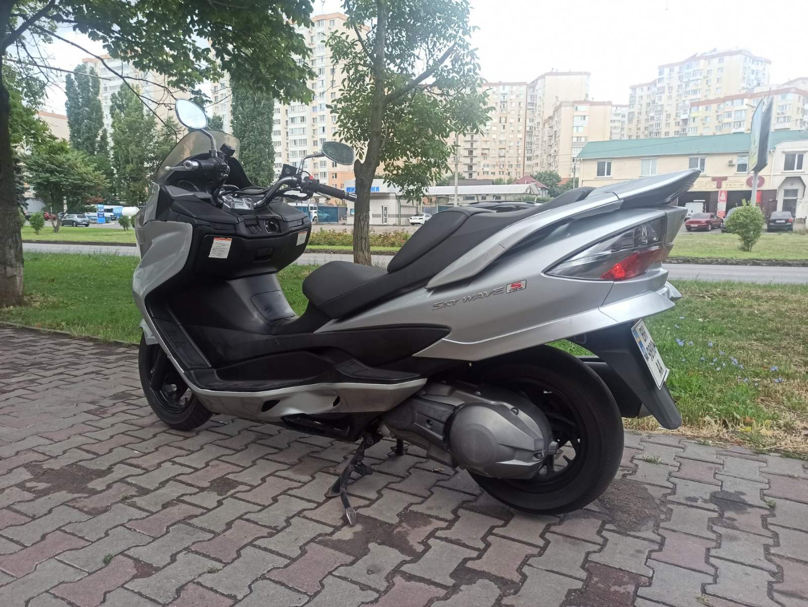  Suzuki Skywave 250 Type-S 2010 фото :: Мотосалон MotoHit - мотоцикли, екіпірування, запчастини.