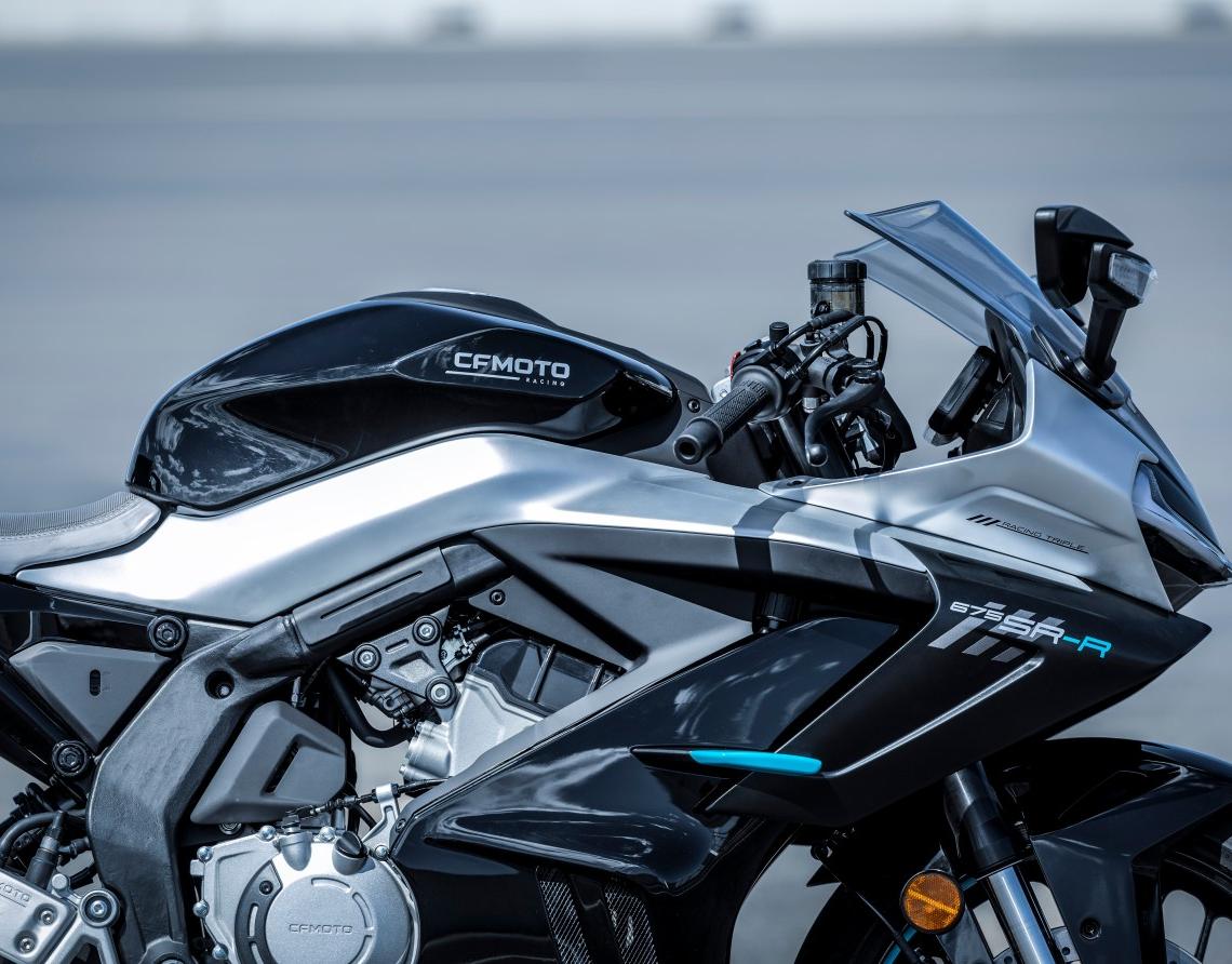 CFMOTO 675SR-R фото :: Мотосалон MotoHit - мотоцикли, екіпірування, запчастини.