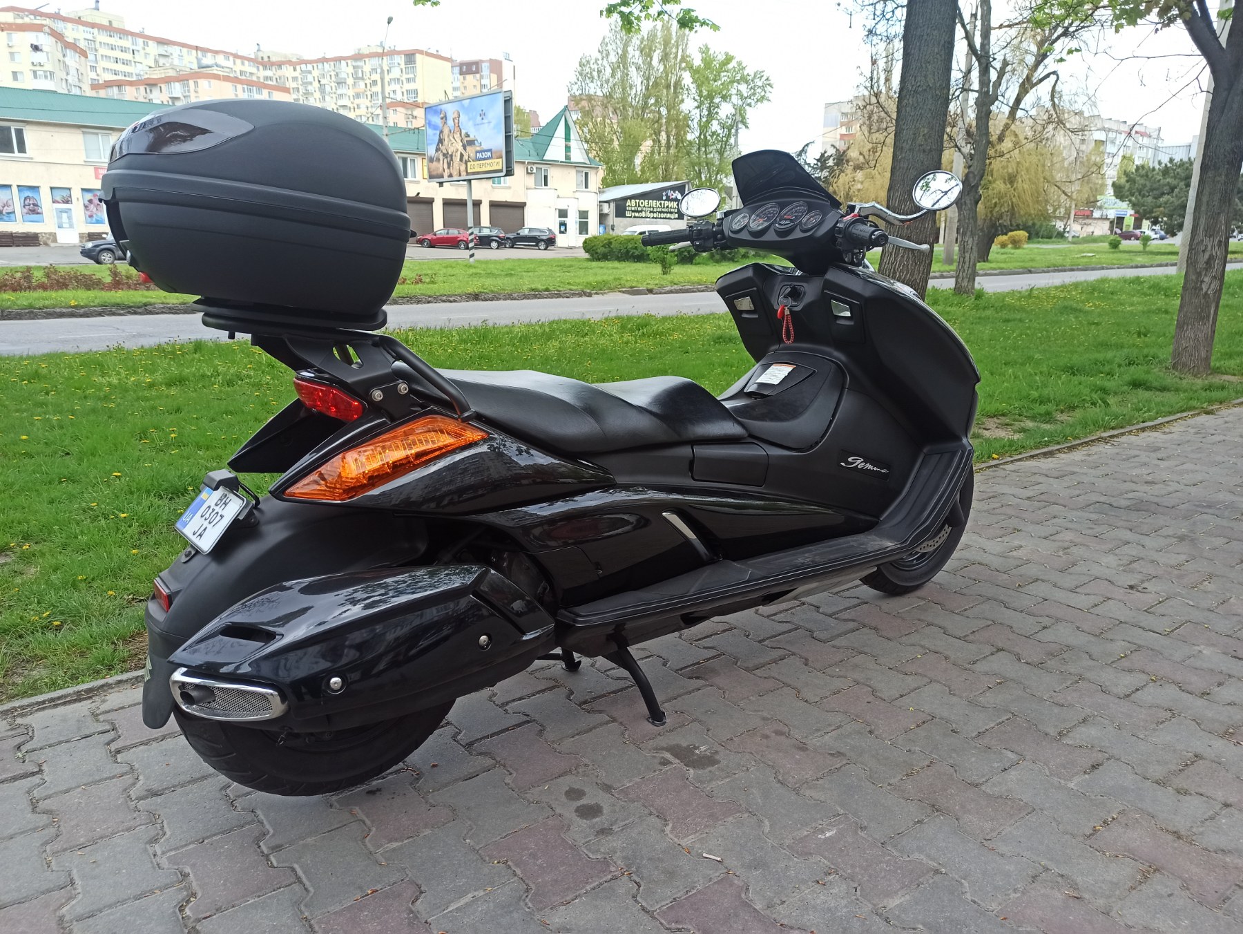 Suzuki Gemma 250 2008 фото :: Мотосалон MotoHit - мотоцикли, екіпірування, запчастини.