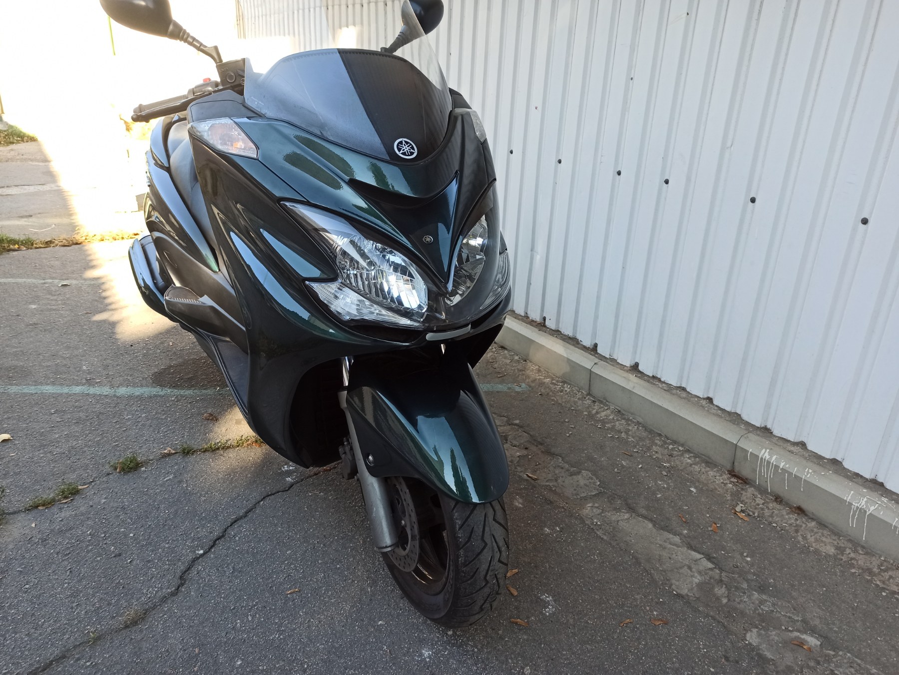 Yamaha GrandMajesty 400 2013 фото :: Мотосалон MotoHit - мотоцикли, екіпірування, запчастини.