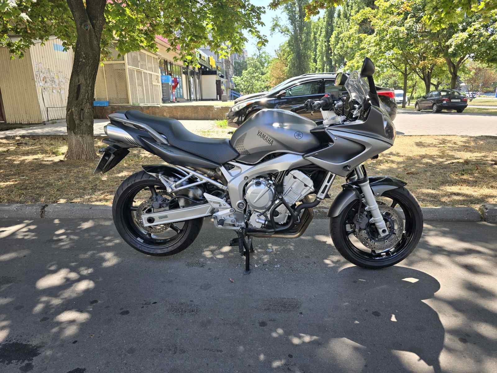Мотоцикл Yamaha FZ-6S 2006 фото :: Мотосалон MotoHit - мотоцикли, екіпірування, запчастини.