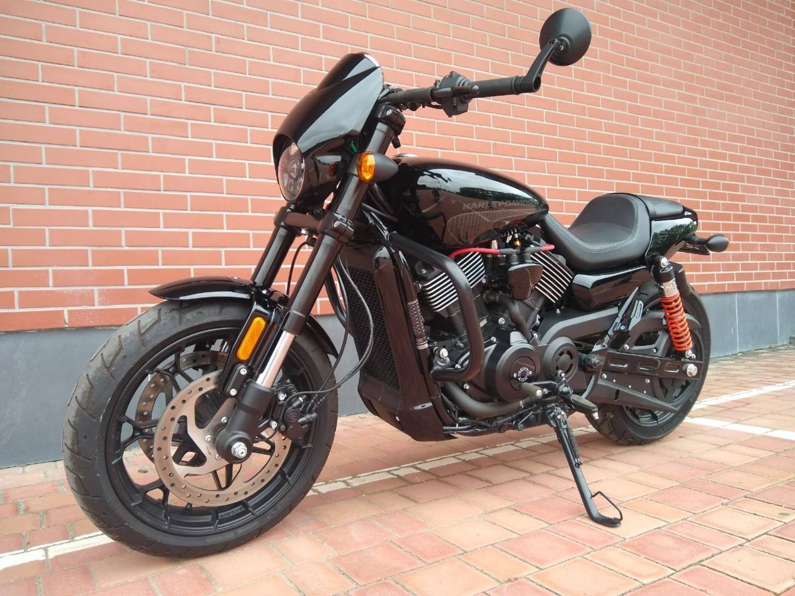 Harley-Davidson XG750 фото :: Мотосалон MotoHit - мотоцикли, екіпірування, запчастини.