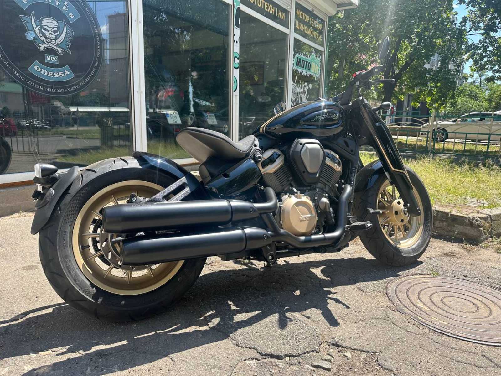  BENDA Napoleon 500 фото :: Мотосалон MotoHit - мотоцикли, екіпірування, запчастини.