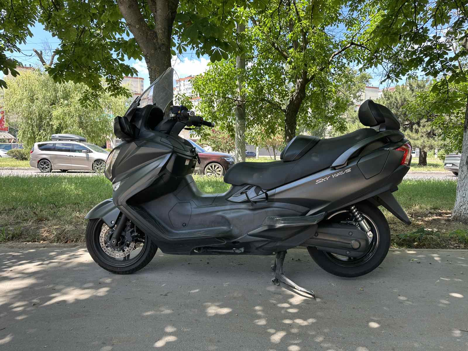 Максискутер Suzuki SkyWave 650 2014 фото :: Мотосалон MotoHit - мотоцикли, екіпірування, запчастини.