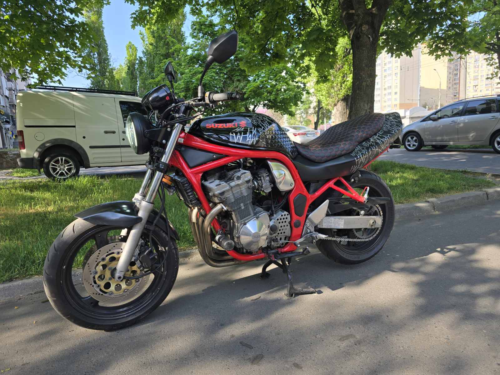  Мотоцикл Suzuki GSF600 Bandit 1996 фото :: Мотосалон MotoHit - мотоцикли, екіпірування, запчастини.