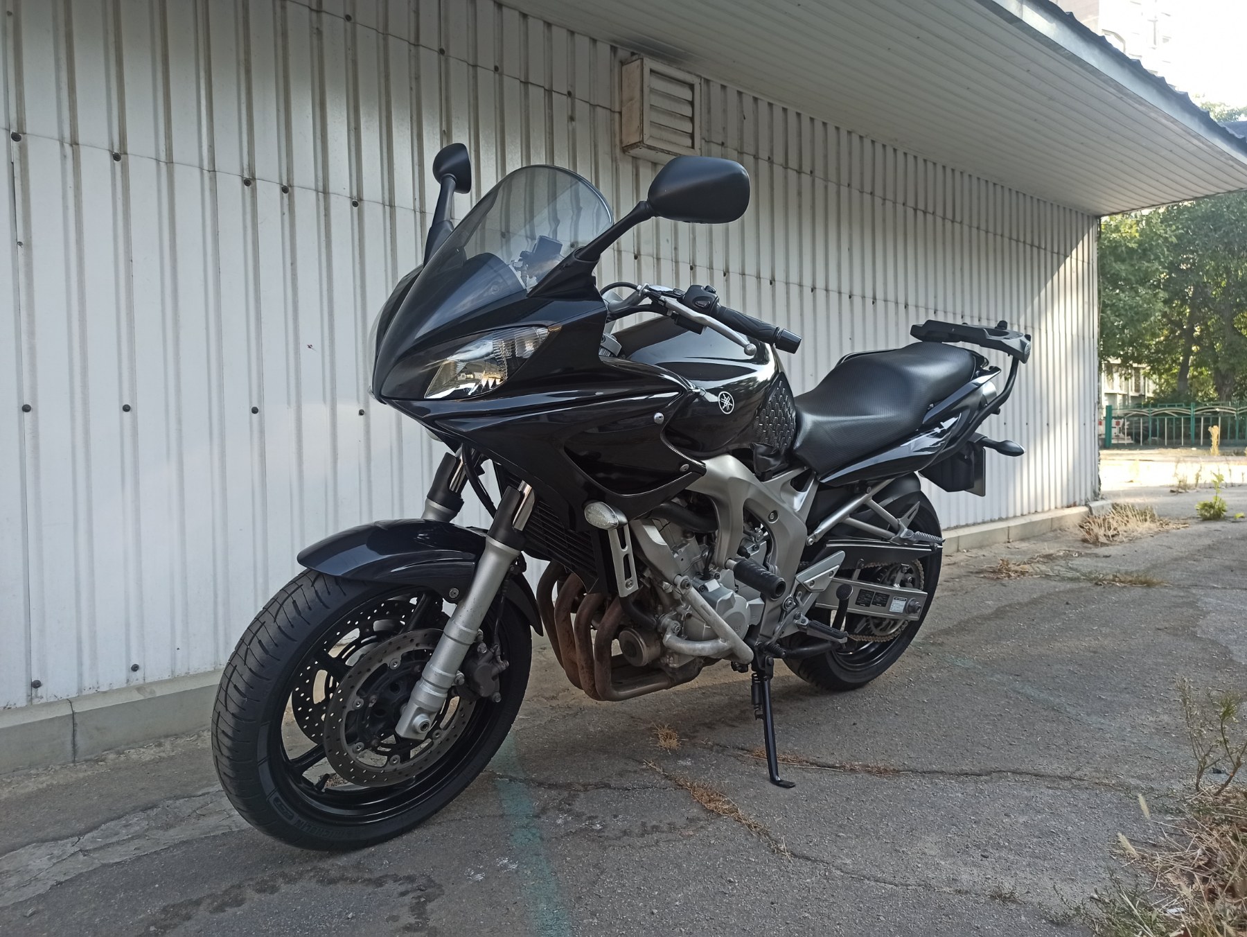 Yamaha FZ-6S 2007 фото :: Мотосалон MotoHit - мотоцикли, екіпірування, запчастини.