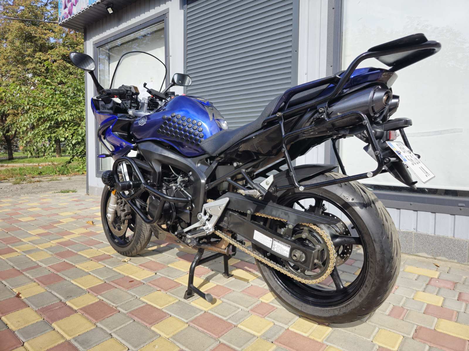 Мотоцикл Yamaha FZ-6S 2006 року фото :: Мотосалон MotoHit - мотоцикли, екіпірування, запчастини.