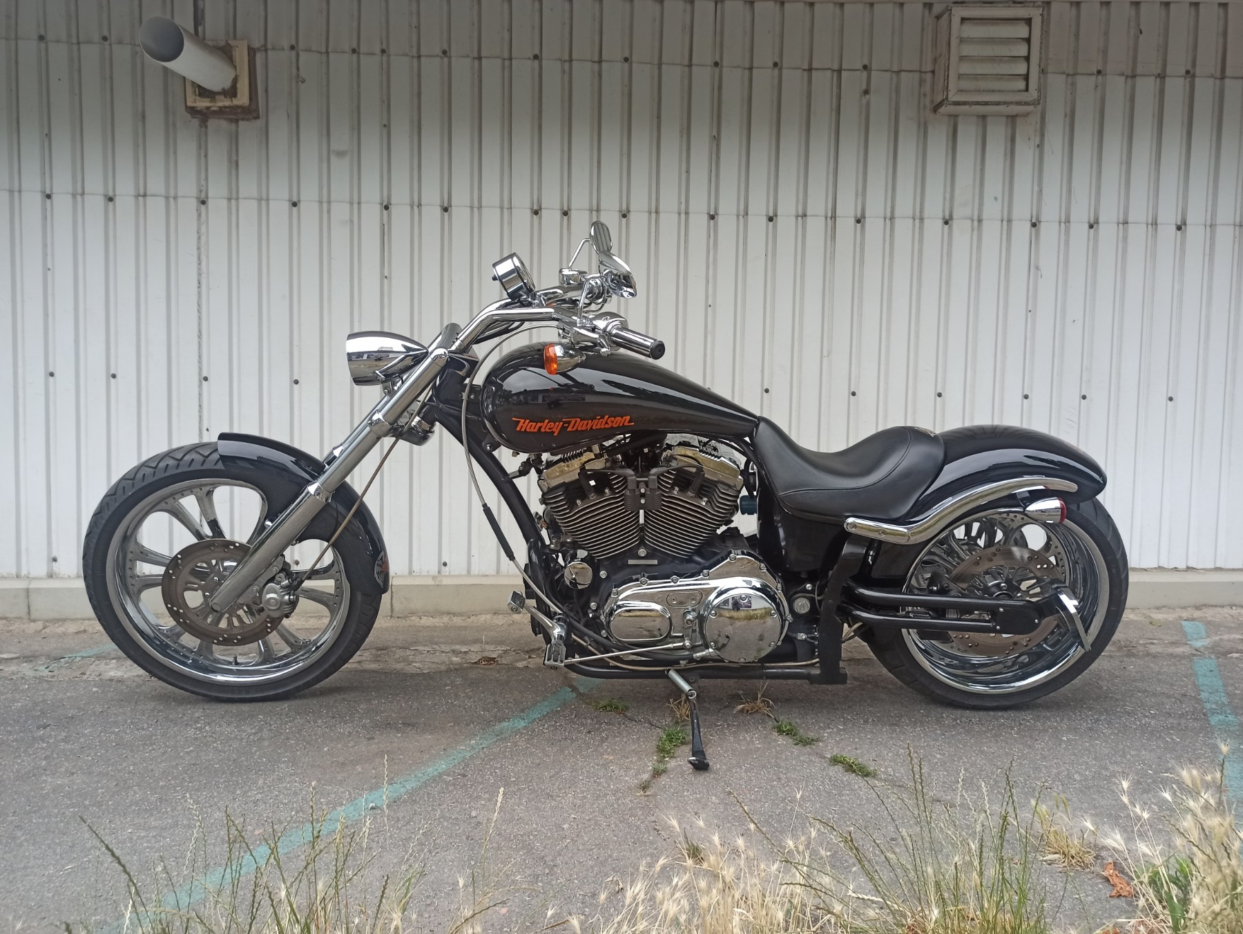 Harley-Davidson Thunder Mountain Spitfire 1200 фото :: Мотосалон MotoHit - мотоцикли, екіпірування, запчастини.