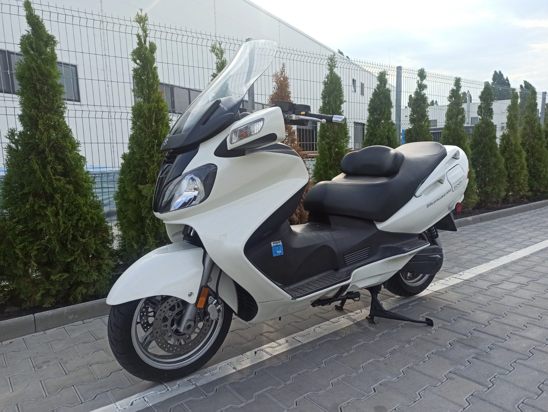 Suzuki Burgman 650 2007 фото :: Мотосалон MotoHit - мотоцикли, екіпірування, запчастини.