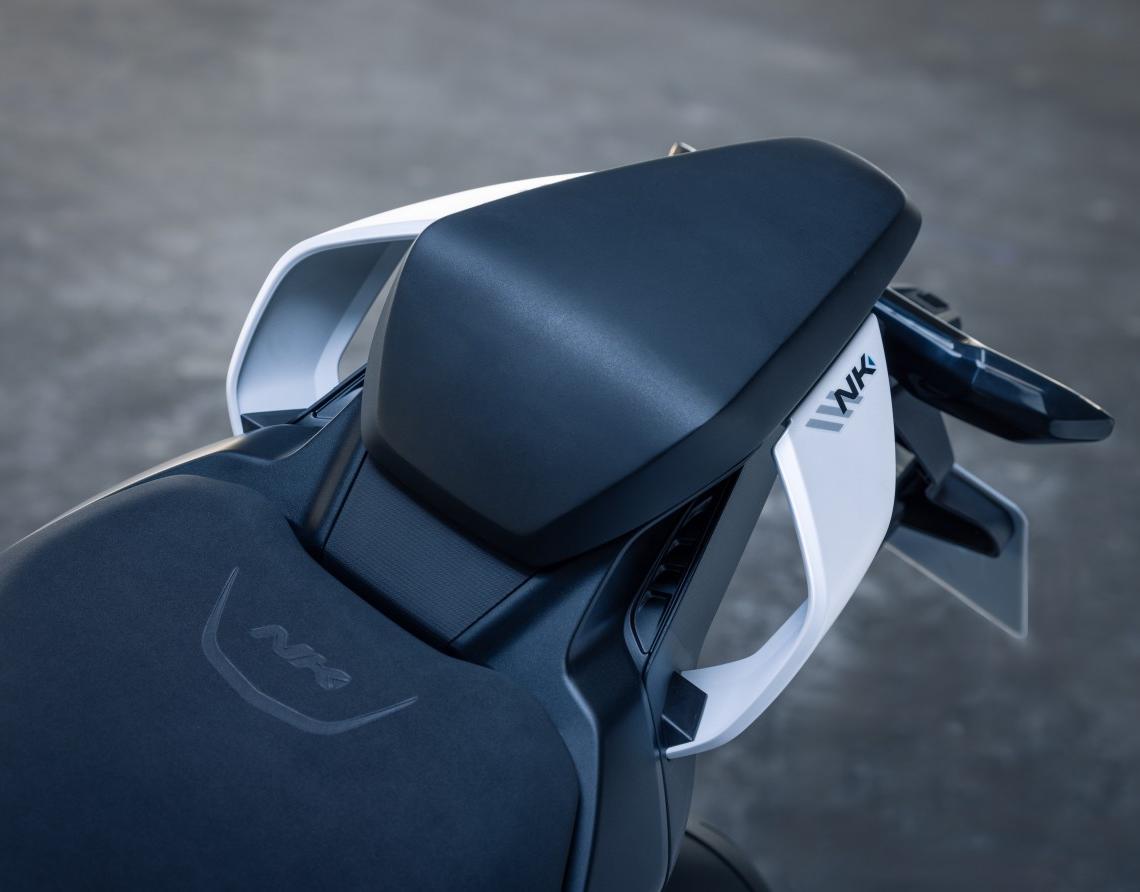CFMOTO 675NK фото :: Мотосалон MotoHit - мотоцикли, екіпірування, запчастини.
