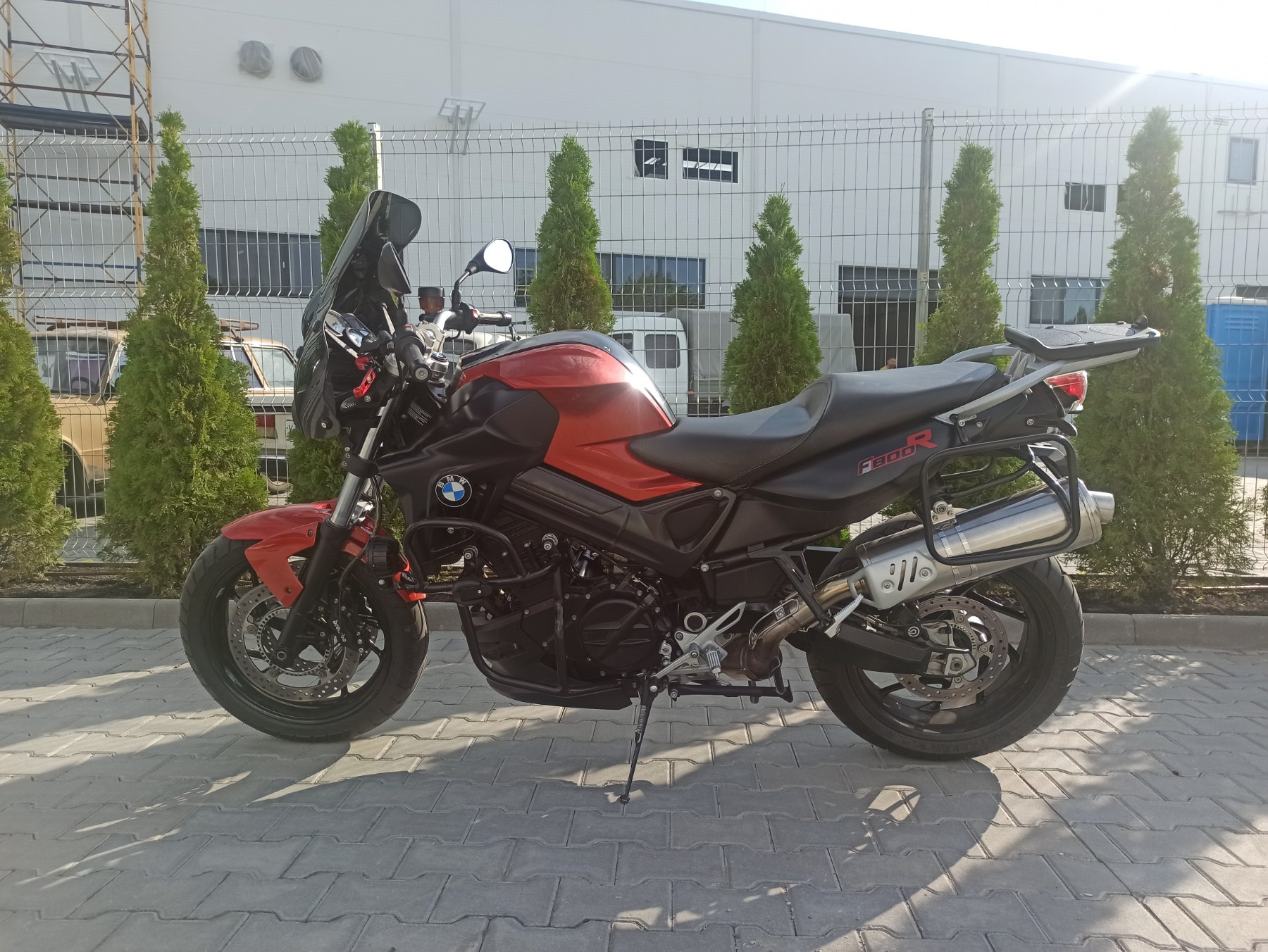 BMW F800R ABS 2014 фото :: Мотосалон MotoHit - мотоцикли, екіпірування, запчастини.