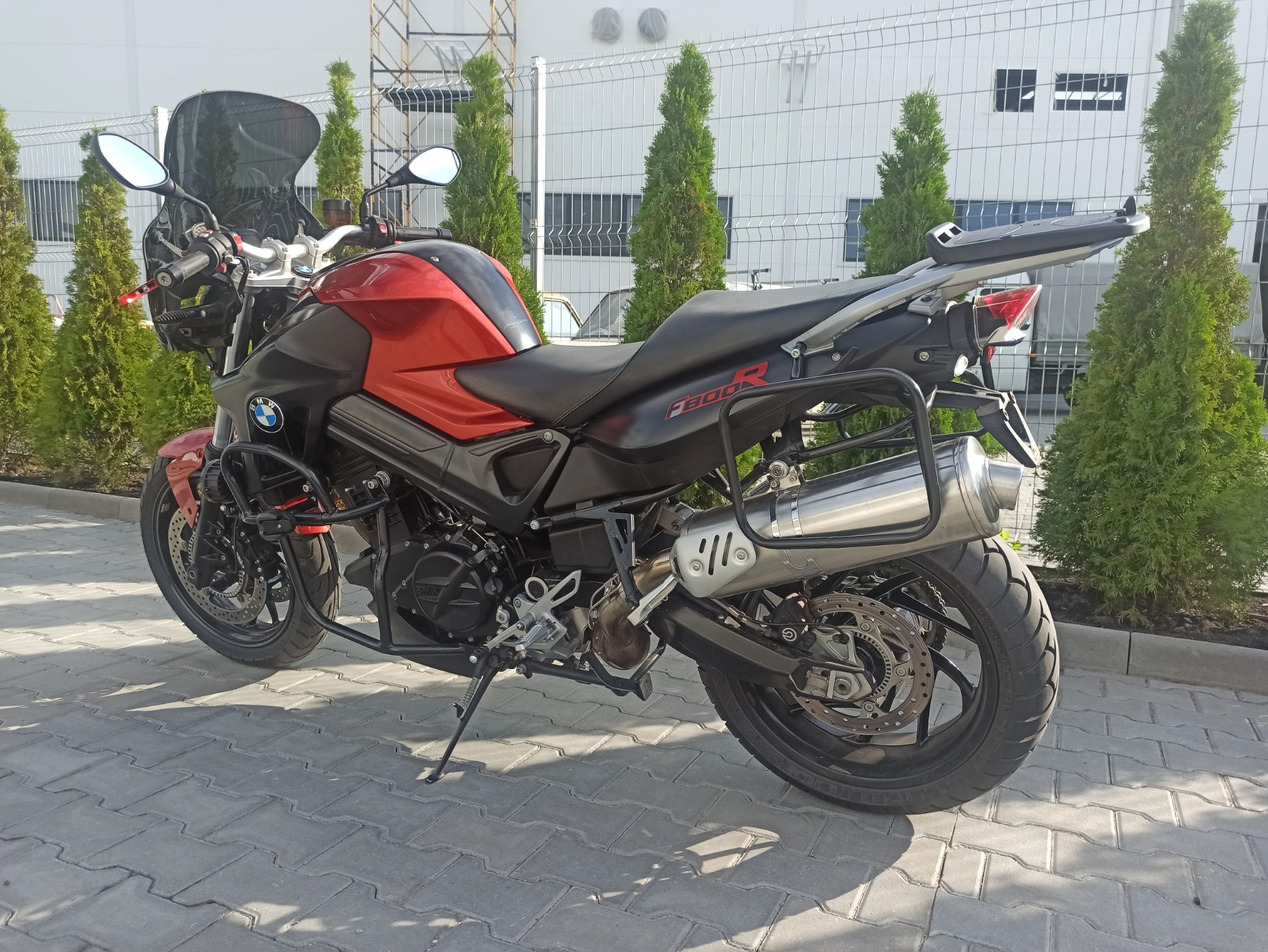 BMW F800R ABS 2014 фото :: Мотосалон MotoHit - мотоцикли, екіпірування, запчастини.