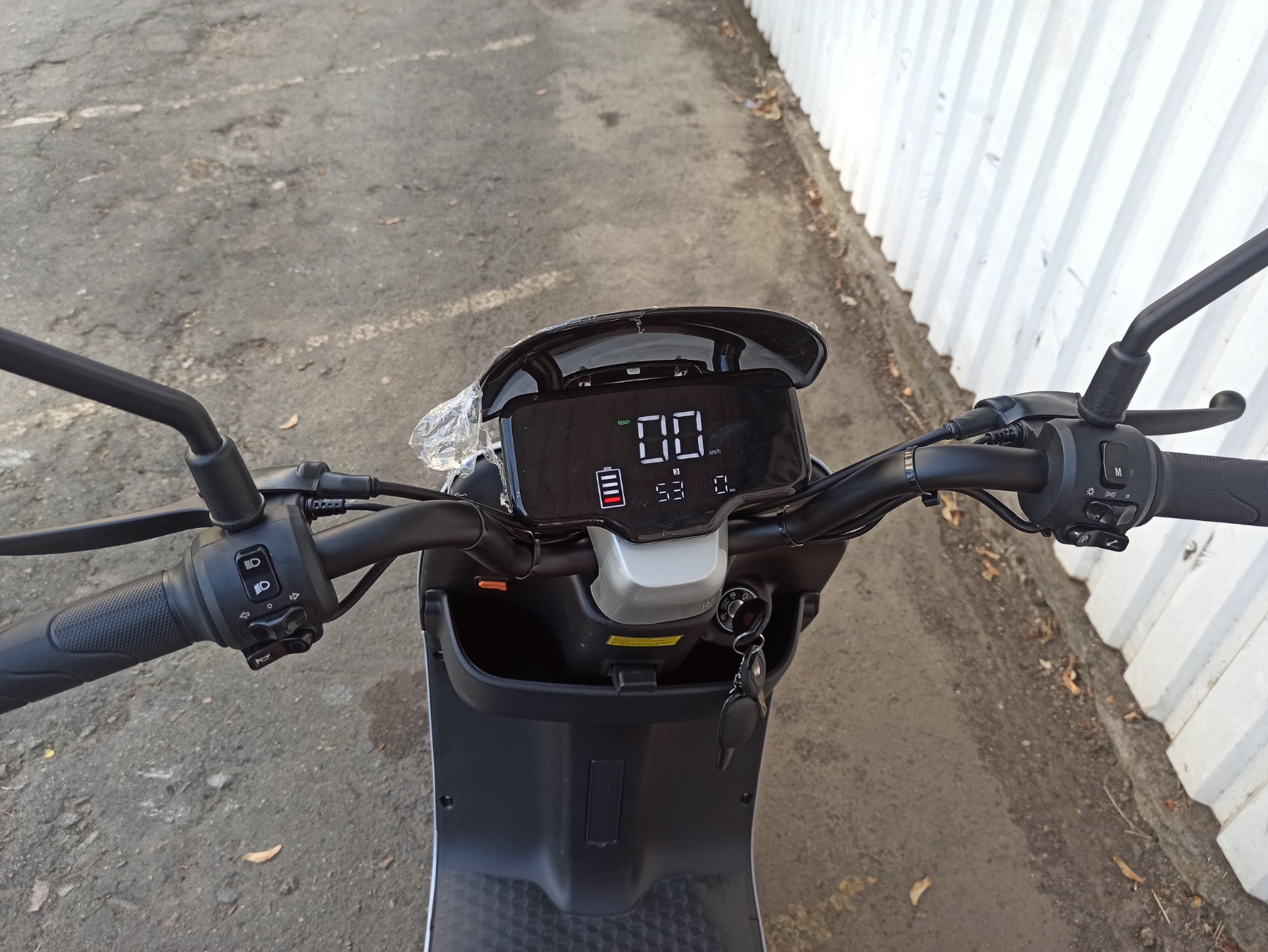Електроскутер UNIONE Link фото :: Мотосалон MotoHit - мотоцикли, екіпірування, запчастини.