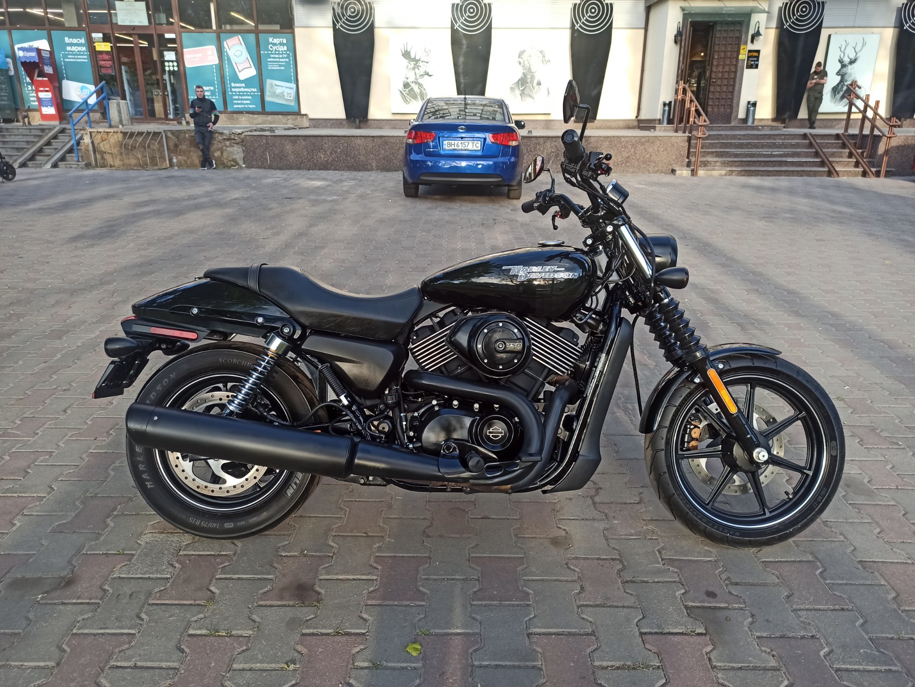 Мотоцикл Harley-Davidson XG750 2019 фото :: Мотосалон MotoHit - мотоцикли, екіпірування, запчастини.