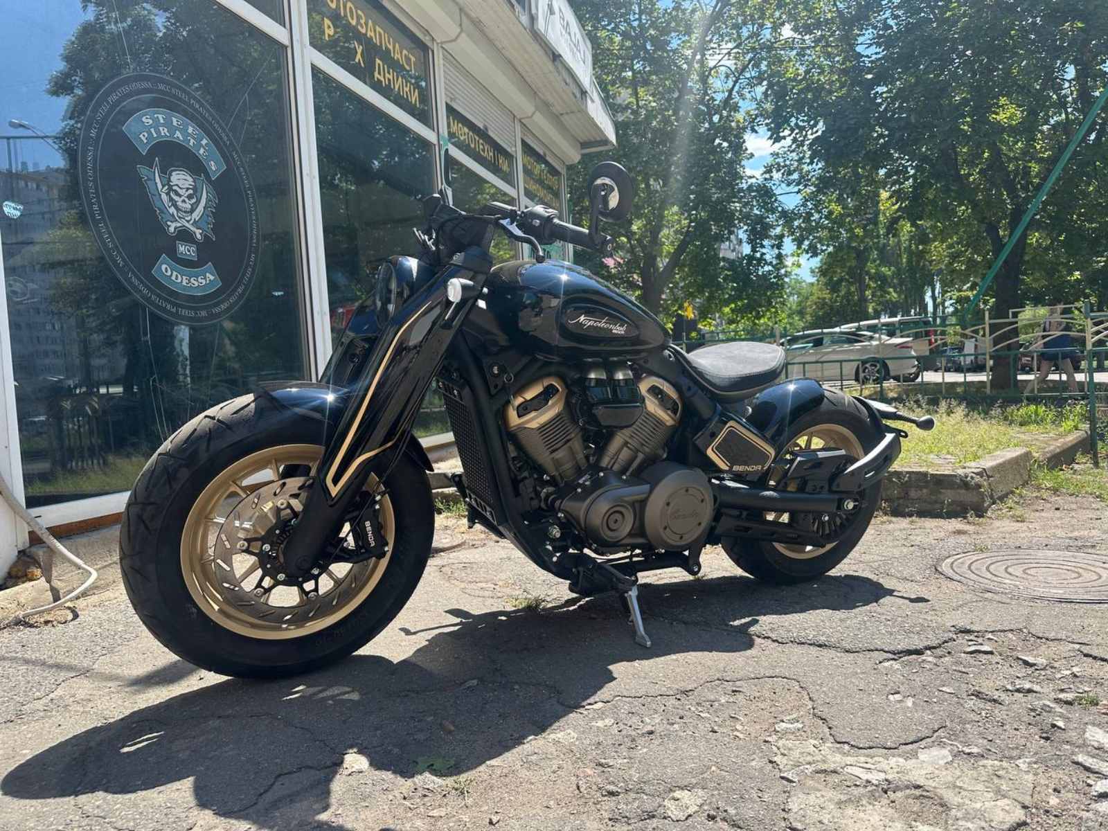  BENDA Napoleon 500 фото :: Мотосалон MotoHit - мотоцикли, екіпірування, запчастини.