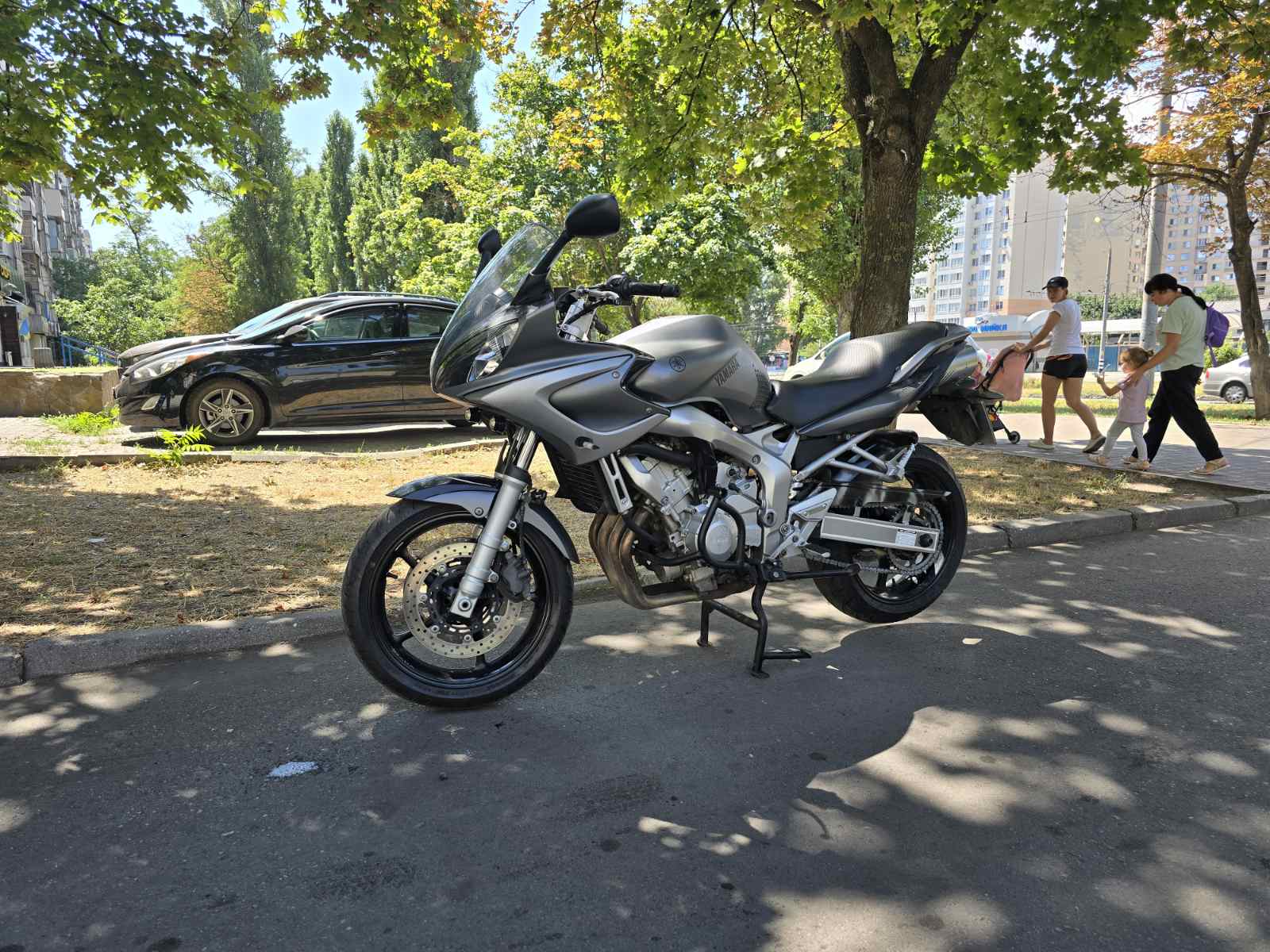 Мотоцикл Yamaha FZ-6S 2006 фото :: Мотосалон MotoHit - мотоцикли, екіпірування, запчастини.