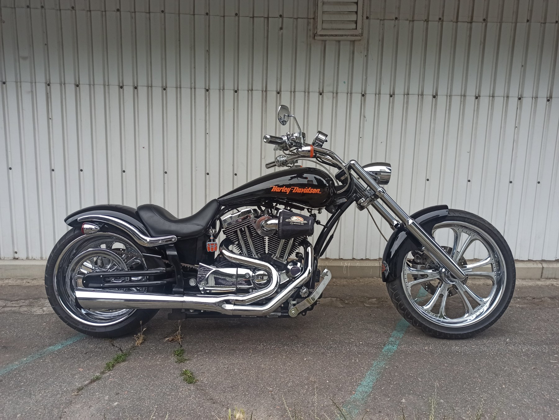 Harley-Davidson Thunder Mountain Spitfire 1200 фото :: Мотосалон MotoHit - мотоцикли, екіпірування, запчастини.