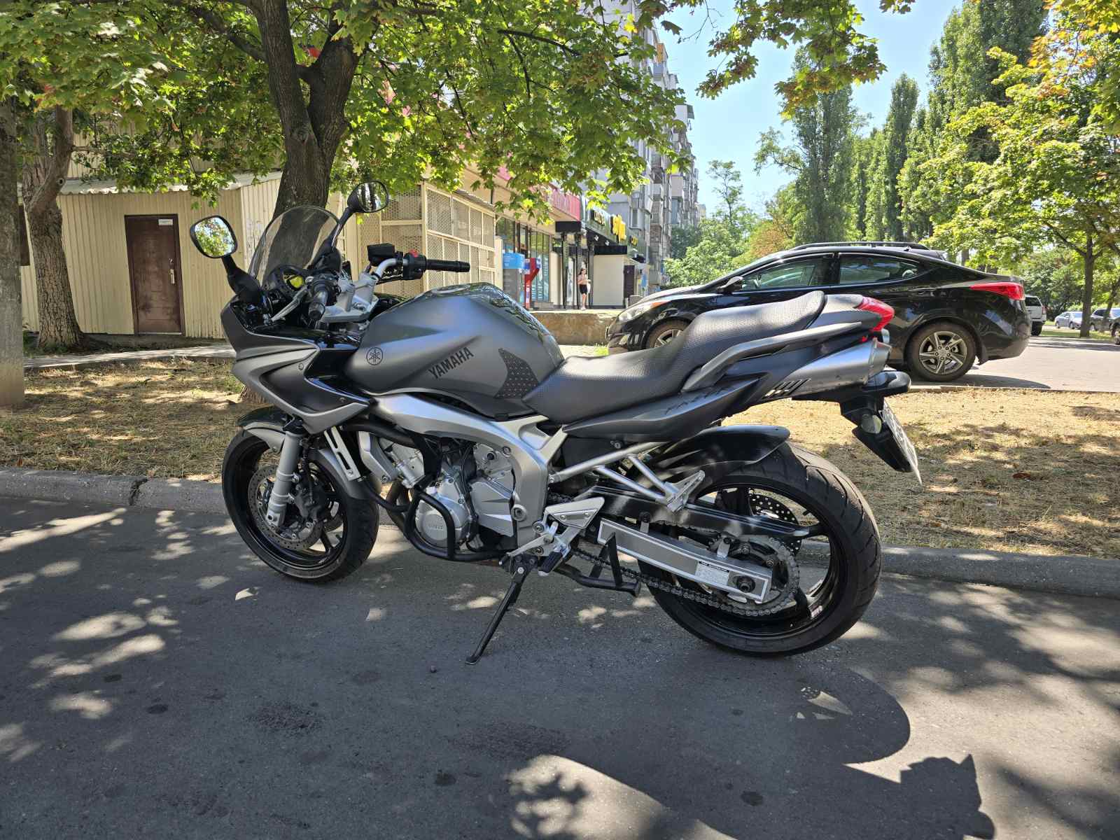 Мотоцикл Yamaha FZ-6S 2006 фото :: Мотосалон MotoHit - мотоцикли, екіпірування, запчастини.