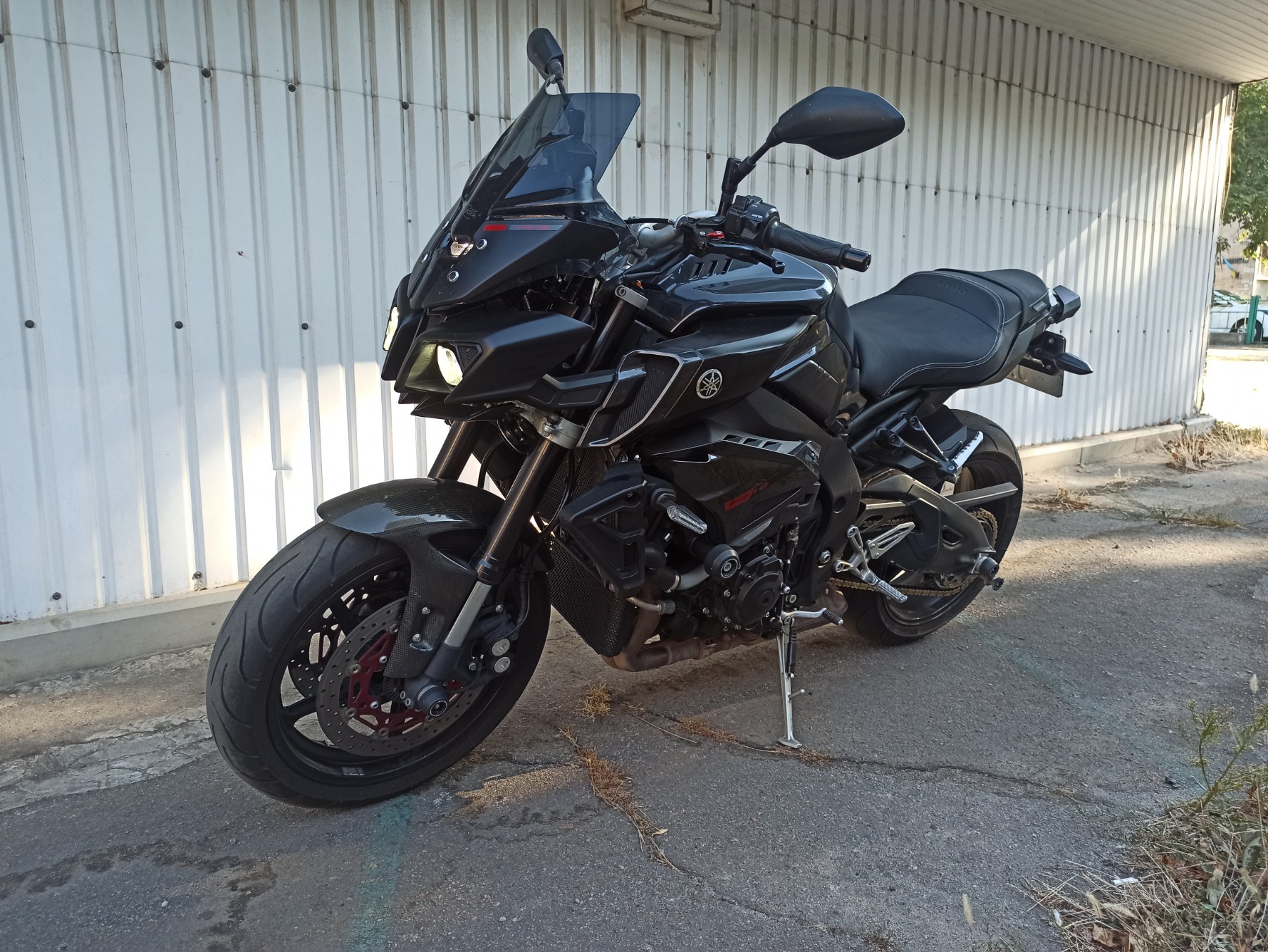 Yamaha FZ-10 2017 фото :: Мотосалон MotoHit - мотоцикли, екіпірування, запчастини.
