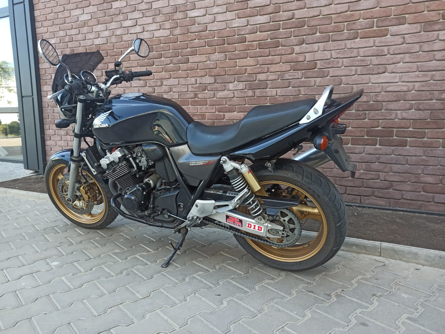 Honda CB 400 Super Four Hyper V-Tec 3 2006 фото :: Мотосалон MotoHit - мотоцикли, екіпірування, запчастини.