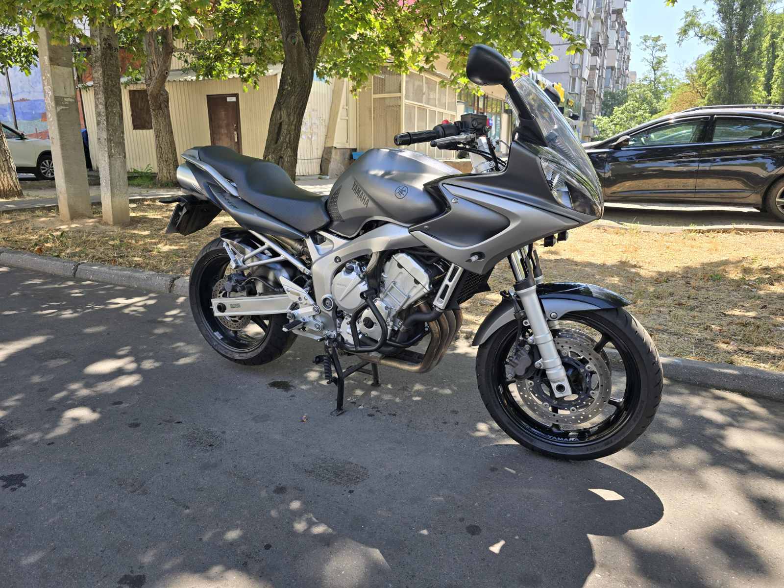 Мотоцикл Yamaha FZ-6S 2006 фото :: Мотосалон MotoHit - мотоцикли, екіпірування, запчастини.