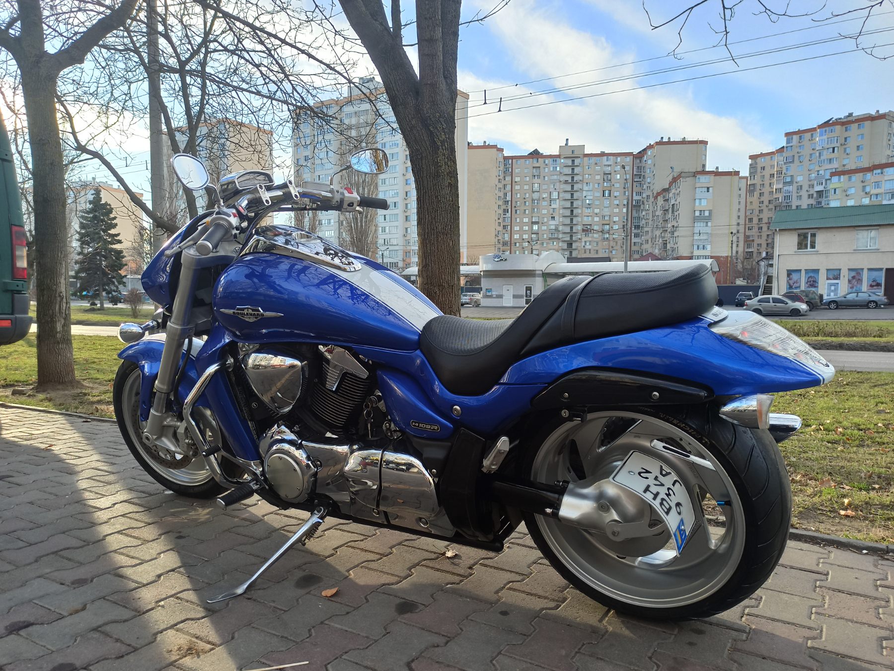 Мотоцикл Suzuki Boulevard 1800 M109R 2007 фото. Мотосалон МотоХит - мотоциклы, экипировка, запчасти.