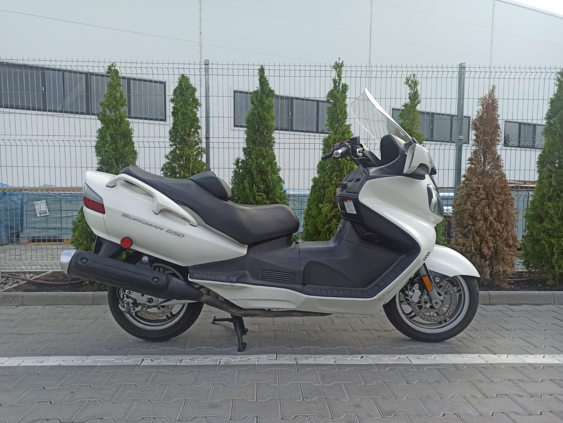 Suzuki Burgman 650 2007 фото :: Мотосалон MotoHit - мотоцикли, екіпірування, запчастини.