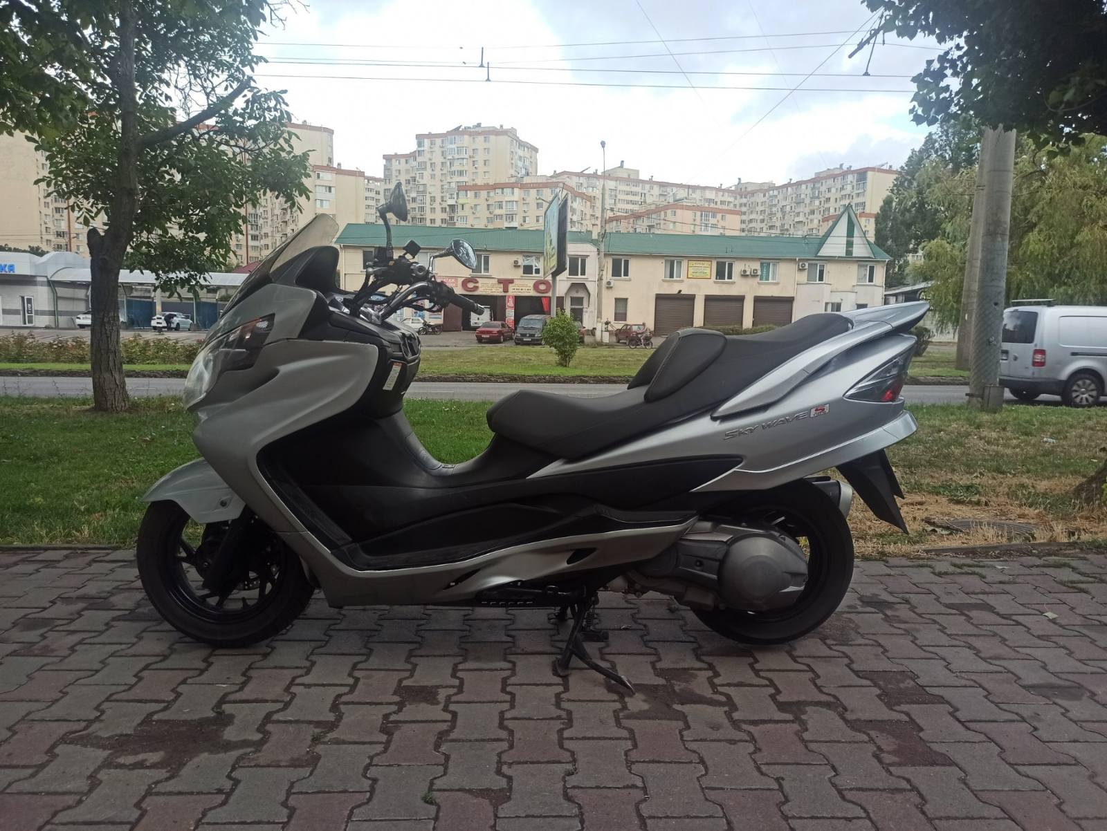  Suzuki Skywave 250 Type-S 2010 фото :: Мотосалон MotoHit - мотоцикли, екіпірування, запчастини.