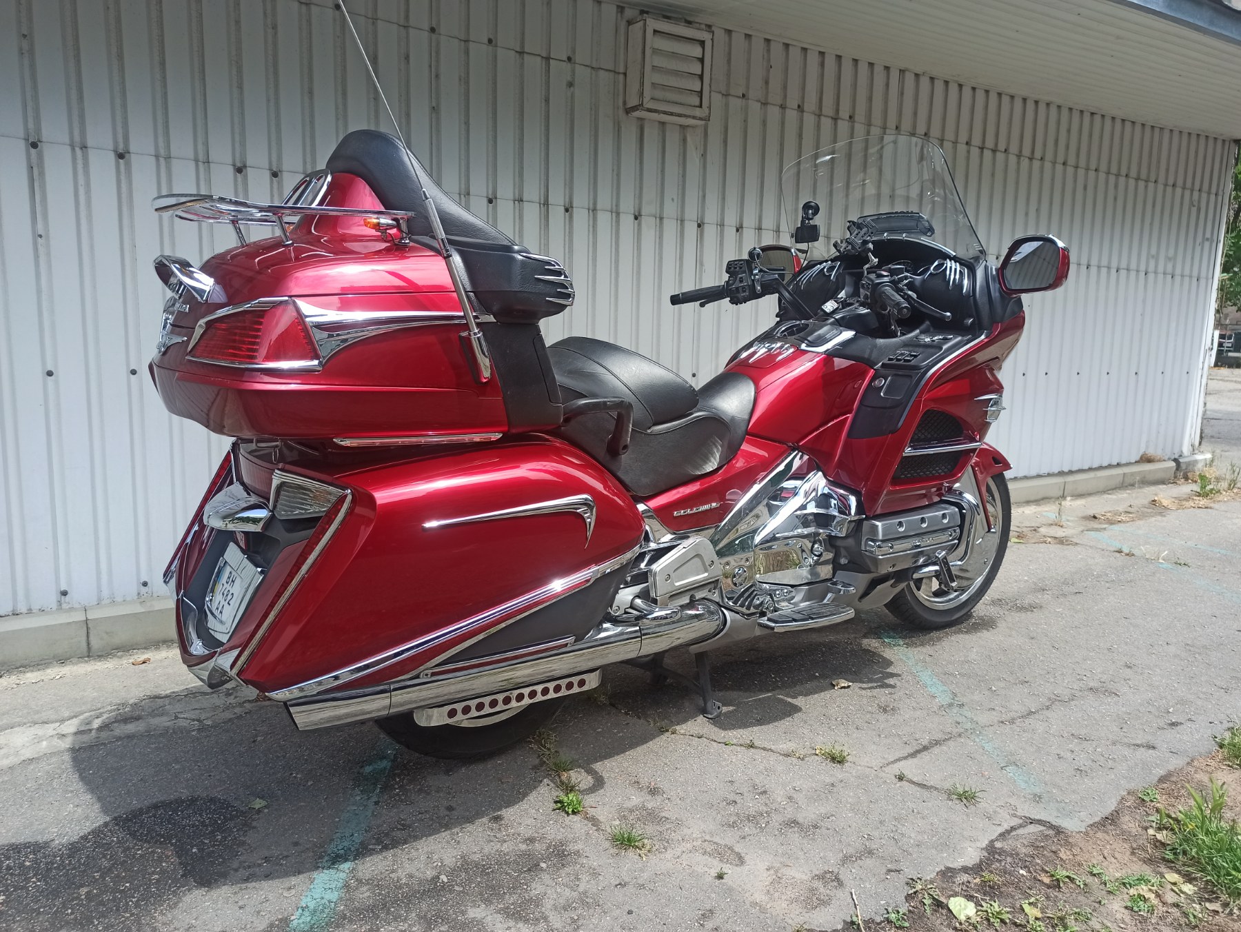 Мотоцикл Honda GoldWing 1800 2013 фото. Мотосалон МотоХит - мотоциклы, экипировка, запчасти.