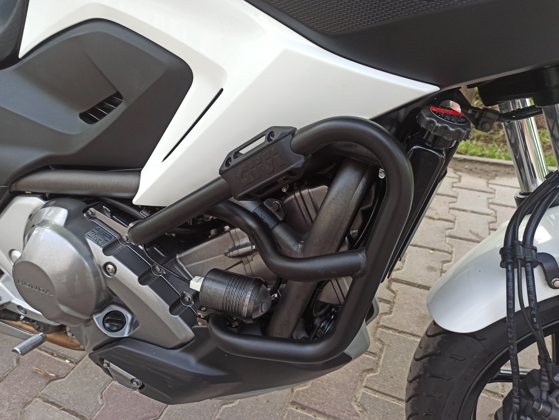  Мотоцикл Honda NC 700XD 2012 автомат фото :: Мотосалон MotoHit - мотоцикли, екіпірування, запчастини.