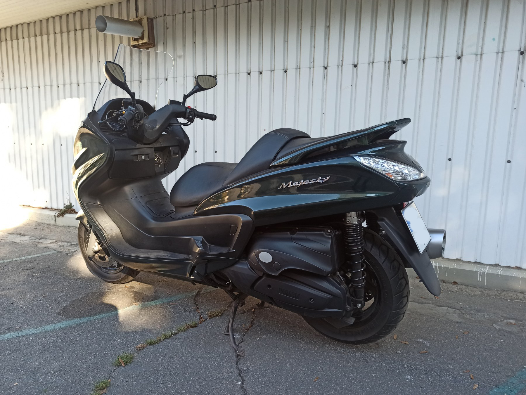 Yamaha GrandMajesty 400 2013 фото :: Мотосалон MotoHit - мотоцикли, екіпірування, запчастини.