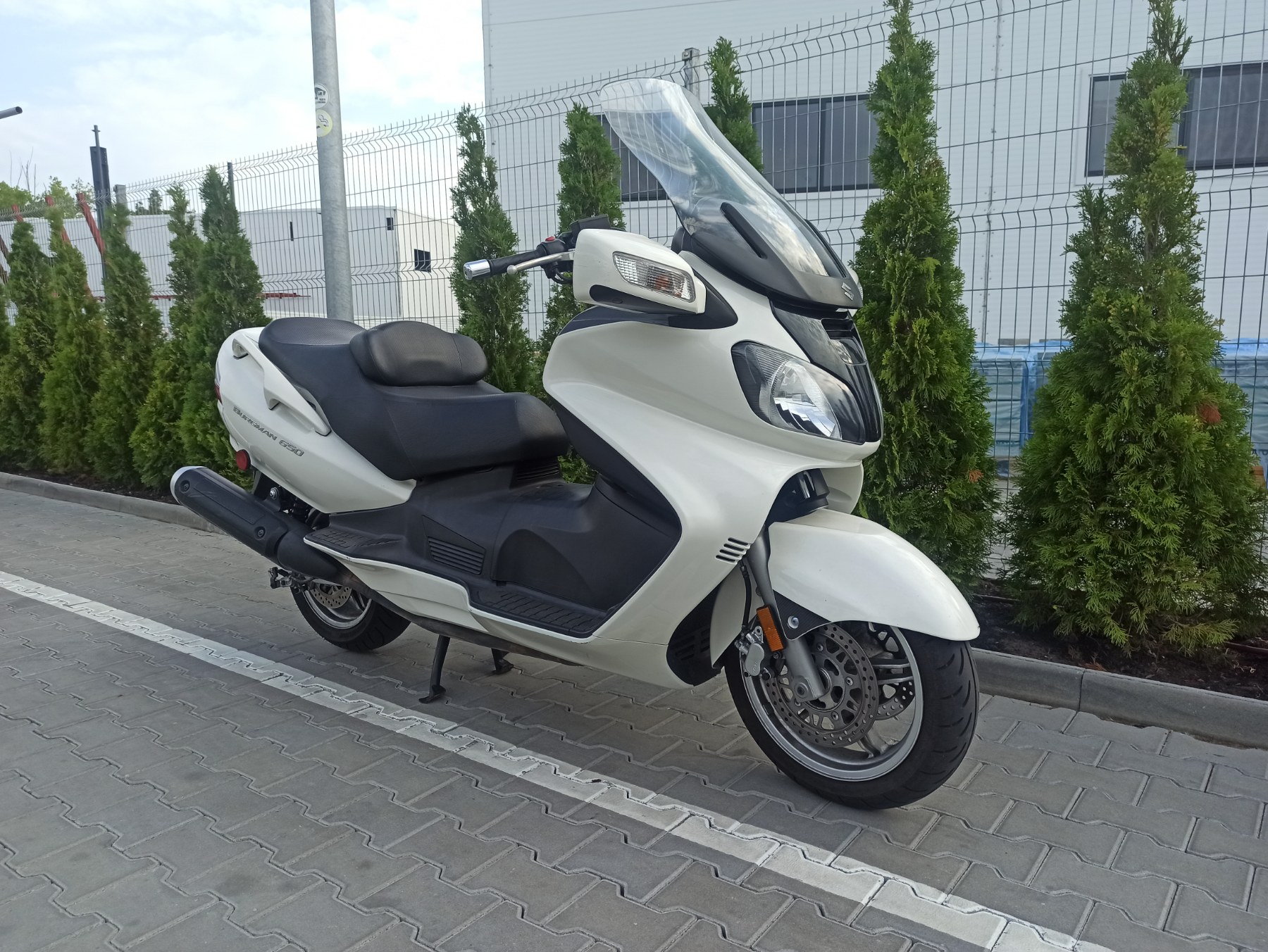 Suzuki Burgman 650 2007 фото :: Мотосалон MotoHit - мотоцикли, екіпірування, запчастини.