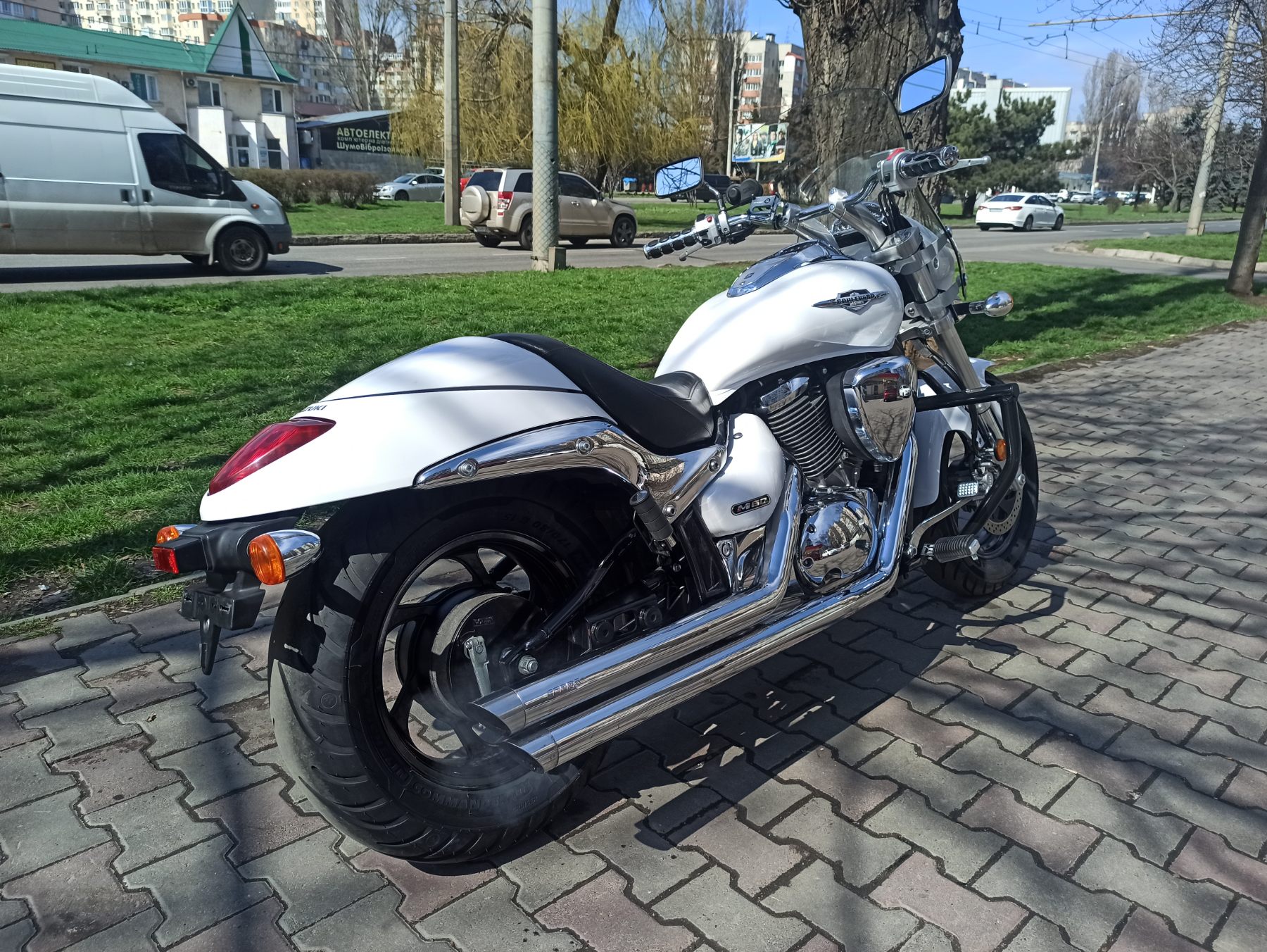 Suzuki Boulevard 800 M-50 2014 фото :: Мотосалон MotoHit - мотоцикли, екіпірування, запчастини.