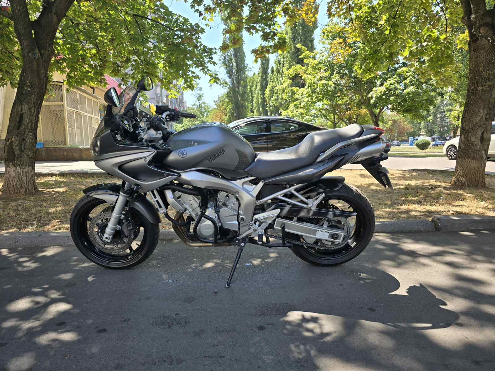 Мотоцикл Yamaha FZ-6S 2006 фото :: Мотосалон MotoHit - мотоцикли, екіпірування, запчастини.