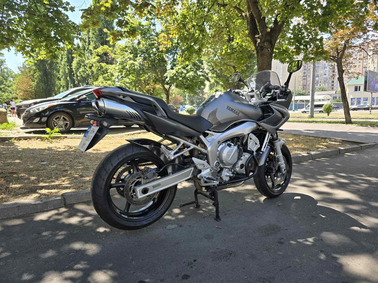 Мотоцикл Yamaha FZ-6S 2006 фото :: Мотосалон MotoHit - мотоцикли, екіпірування, запчастини.